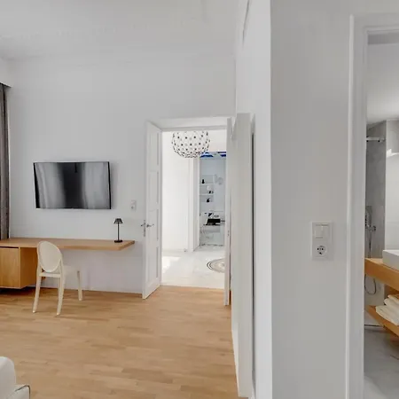 White Loft Syros * 에르무폴리