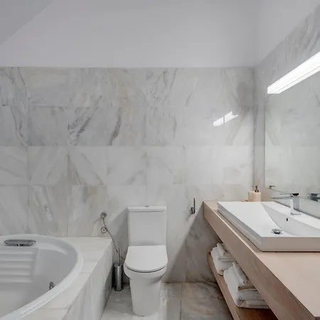 White Loft Syros * 에르무폴리